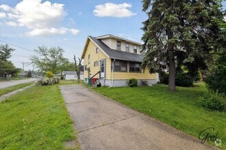 Building Photo - 24370 Fern Ave