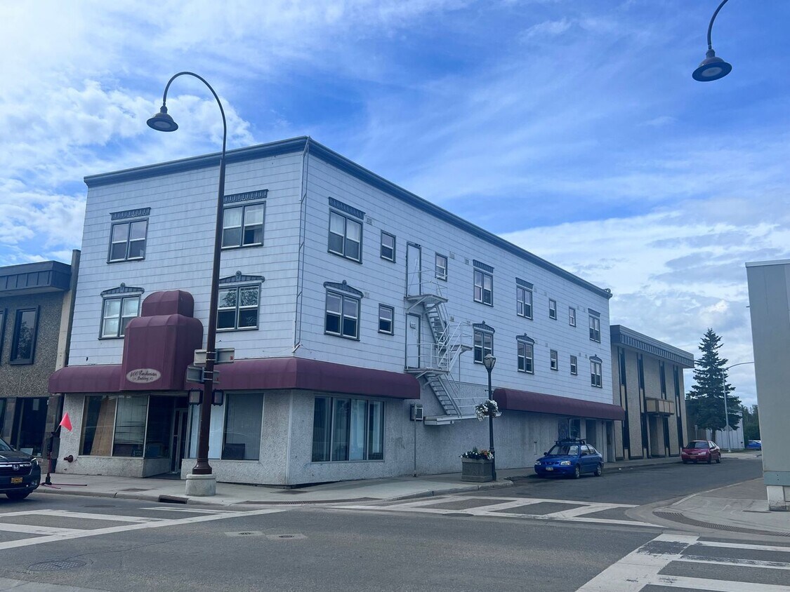 Primary Photo - 4th Ave 609-SF