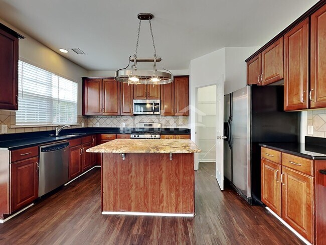 Building Photo - 2016 Arbor Vista Dr