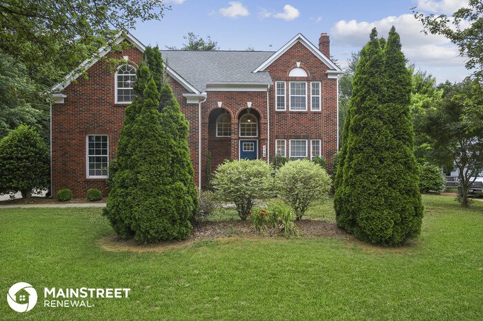 Primary Photo - 112 Monterey Dr