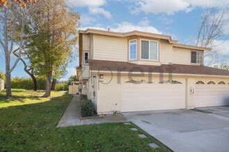 2404 Manzana Way