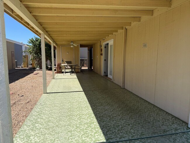 Building Photo - 5735 E McDowell Rd