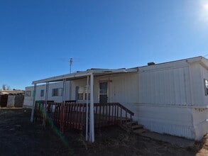 Building Photo - 824 N Raynolds Ave
