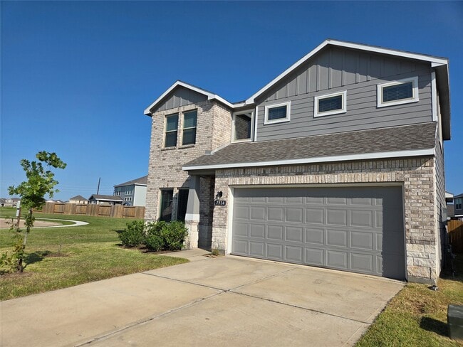 Building Photo - 7914 Cypress Myrtle Dr