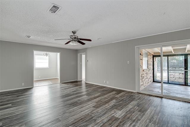 Building Photo - 228 Lester St