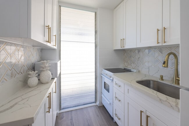 Foto del edificio - 2328 Seaview Ave