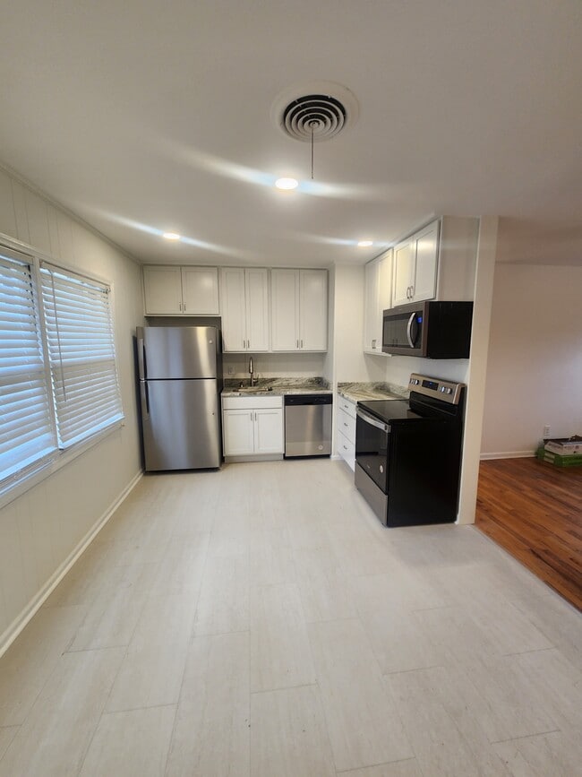 Foto del edificio - 235 Barrett St