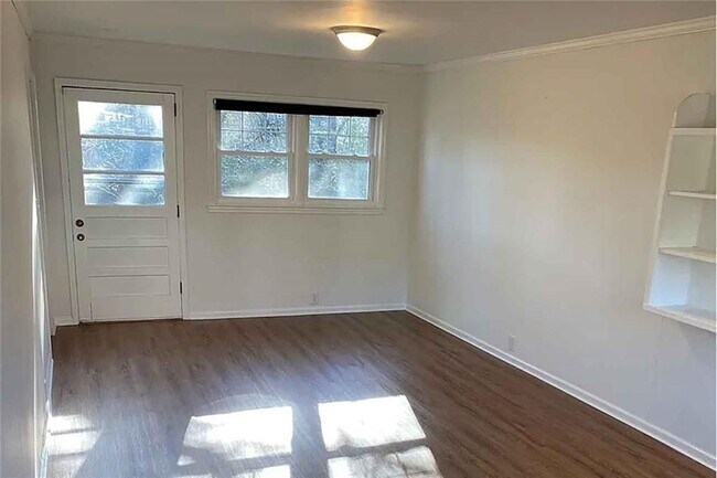 Foto del edificio - 216 Devore Rd