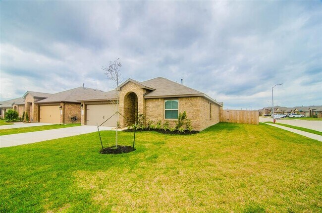 Foto del edificio - 3110 Floral Park Ct