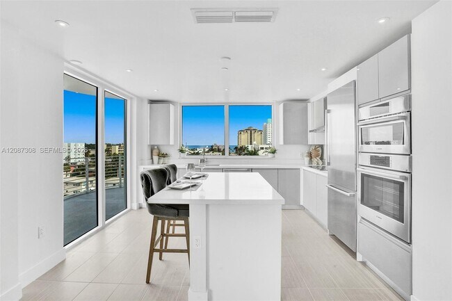 Foto del edificio - 612 Bayshore Dr