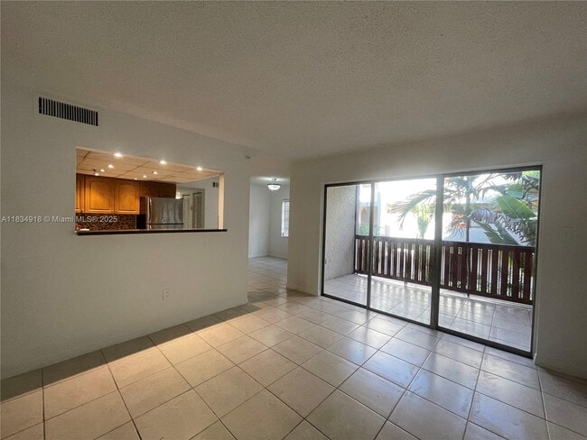 Building Photo - 10641 SW 108th Ave