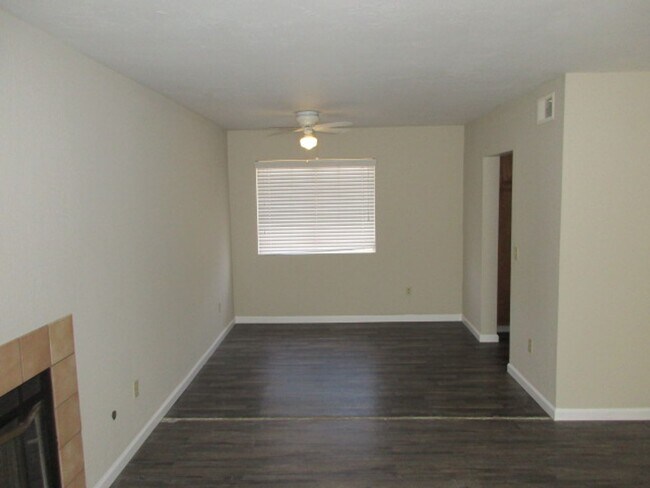 Building Photo - 4 Bedroom House Corner Lot