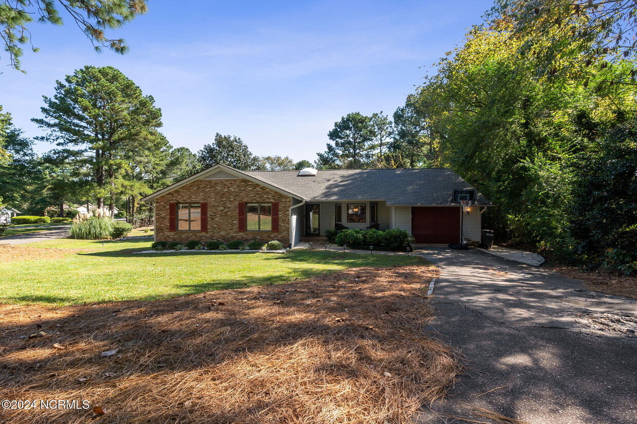 Foto principal - 123 Shagbark Rd