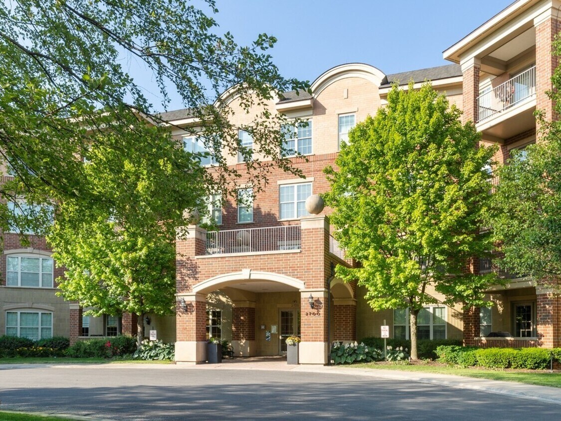 2700 Summit Dr Unit 303, Glenview, IL 60025 Condo for Rent in
