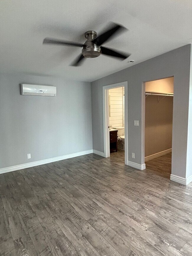 Foto del edificio - Charming & Private Backhouse Studio in Desirable Long Beach Neighborhood!