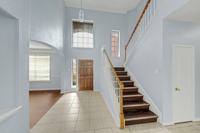 Building Photo - 17610 Forest Haven Trail