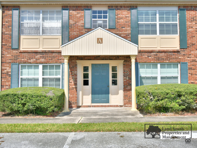 Foto del edificio - 1920 Edgewood Dr