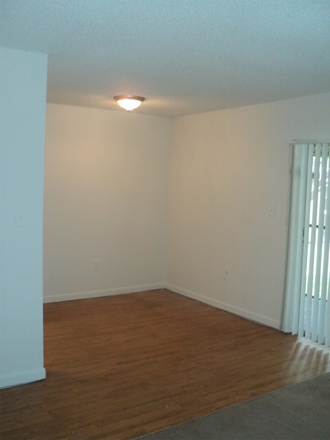 Building Photo - 2539 N Alafaya Trl