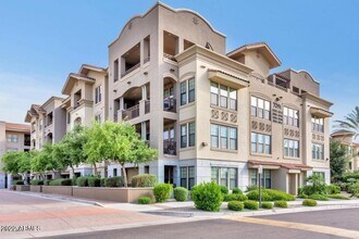 Building Photo - 7291 N Scottsdale Rd