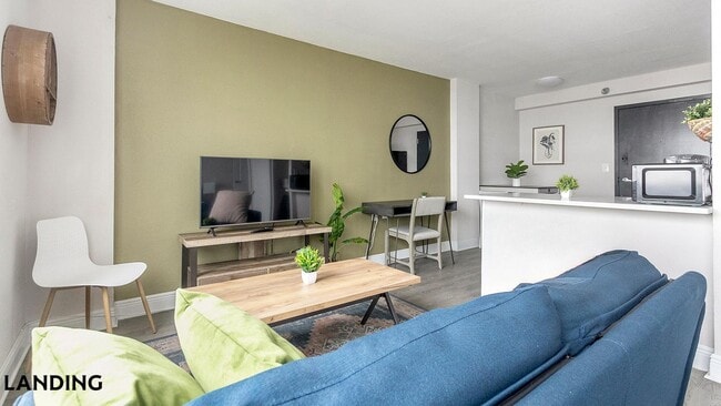 Building Photo - 305 Dr. M.L.K. Jr St S