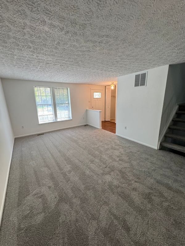 Foto del edificio - 9730 Red Clover Ct