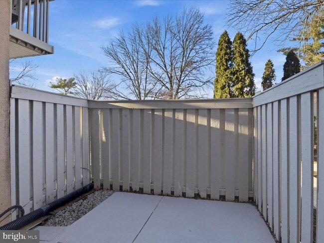 Foto del edificio - 7914 Bentley Village Dr