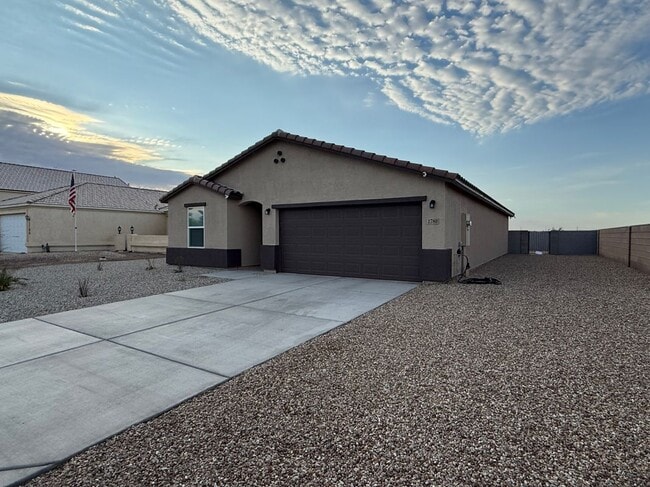 Building Photo - 1780 E Desert Bloom Dr