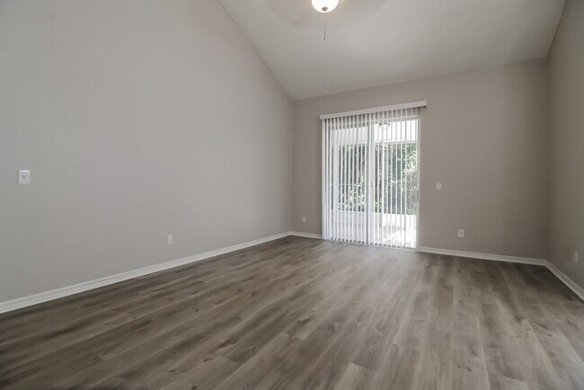 Foto del edificio - 1851 Cranberry Isles Way