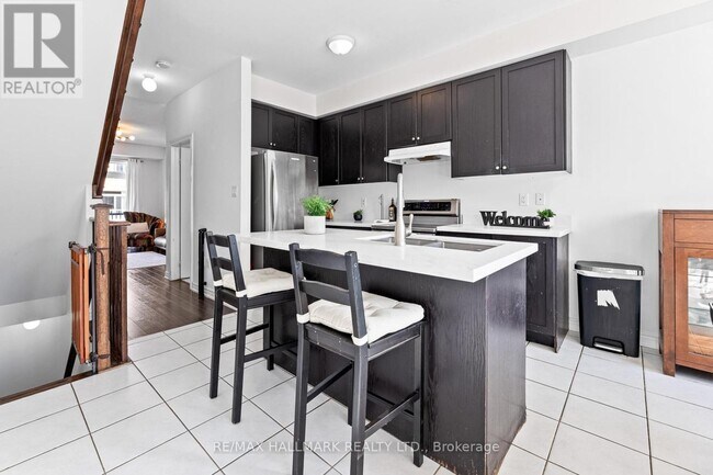 Building Photo - 60 Belanger Cres