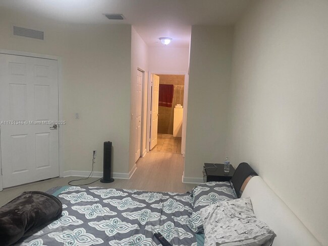 Foto del edificio - 230 NW 109th Ave