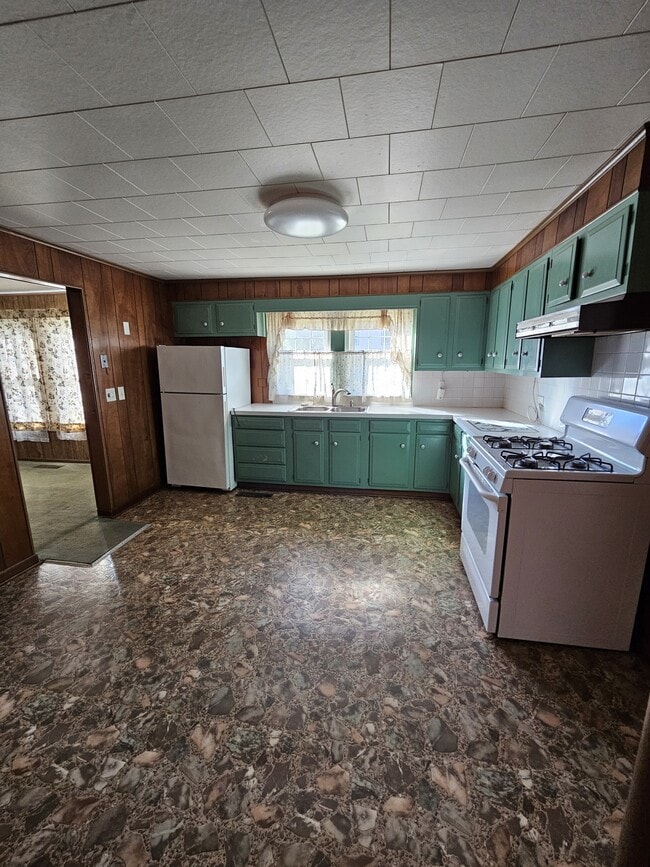 Building Photo - 8444 Hickman Rd