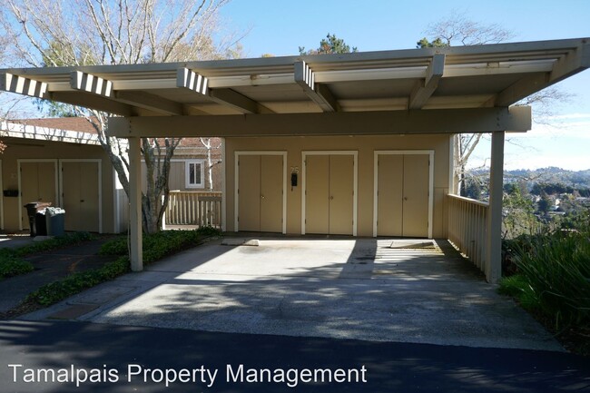 Building Photo - 3 br, 2.5 bath House - 25 Thoreau Circle
