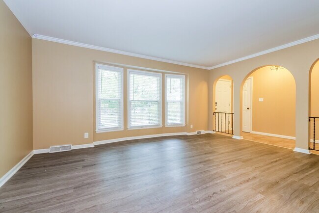 Foto del edificio - 9915 Westgate Ln