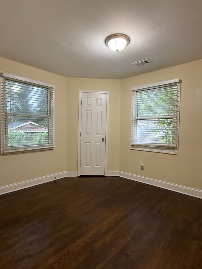 Foto del edificio - 3 bed 2 bath in Atlanta!