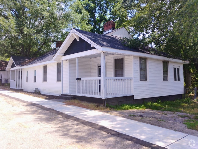 Building Photo - 124 Rice St