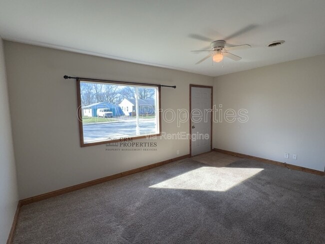 Building Photo - 1504 N Philips St