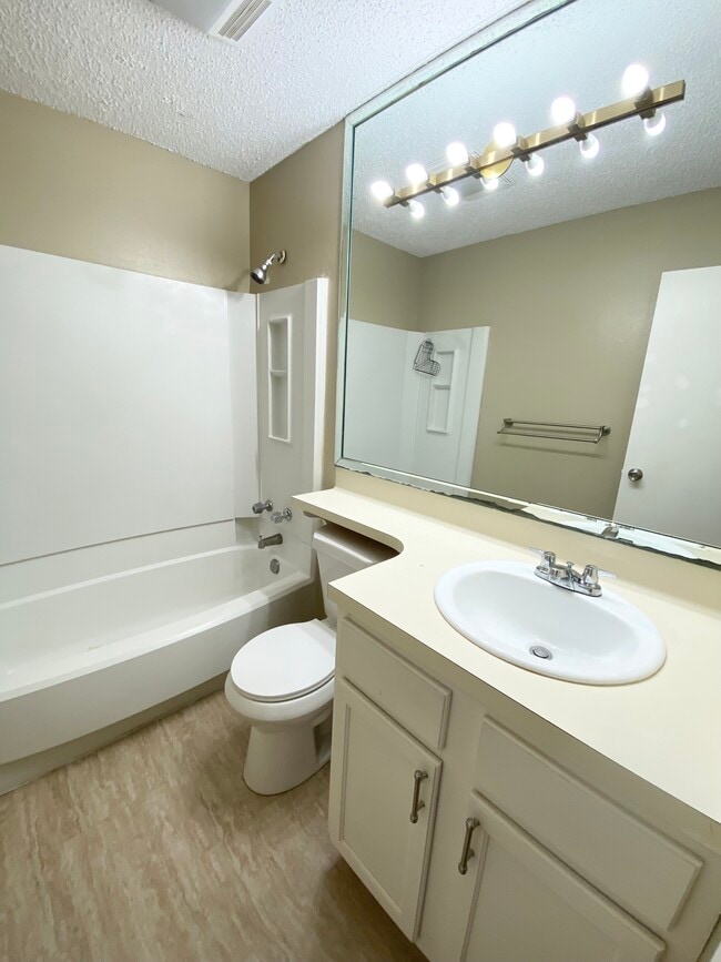 Foto del edificio - 105 Calypso Ln