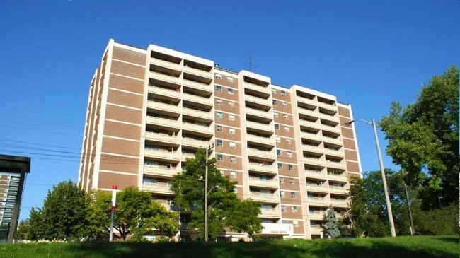 primary Photo - Villa Nova