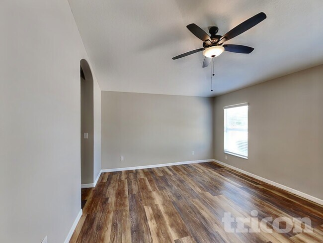 Building Photo - 13928 Reindeer Cir