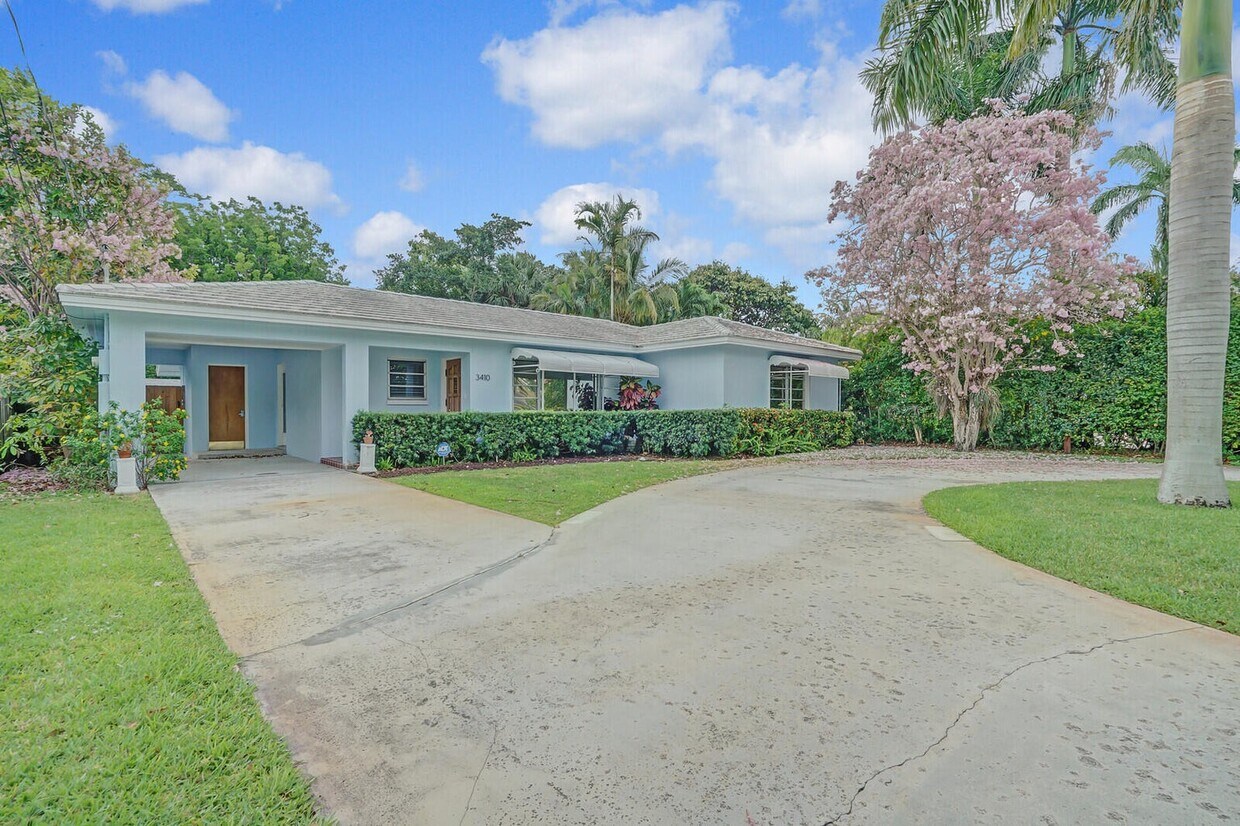 Primary Photo - 3410 Poinsettia Ave
