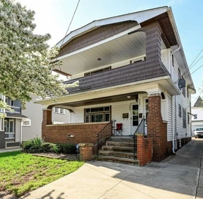 Building Photo - 4003 Behrwald Ave