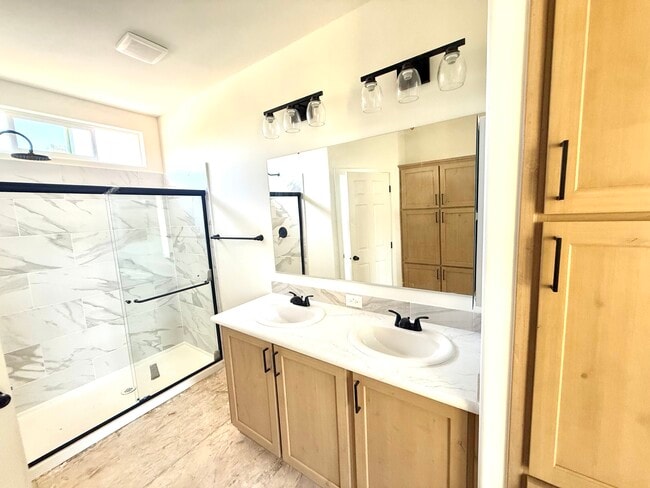 Building Photo - 500 Rancheros Dr