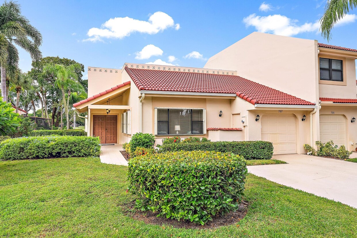 Primary Photo - 707 Windermere Way