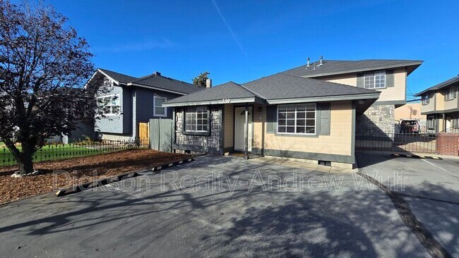 Foto del edificio - 239 Cheney St