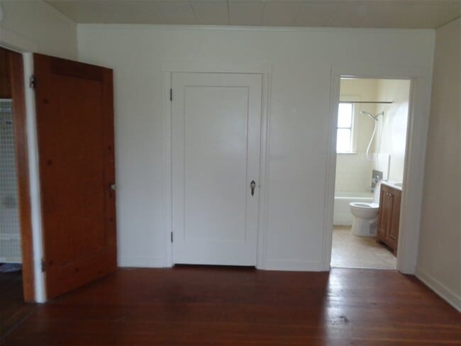 Building Photo - 1112 D St