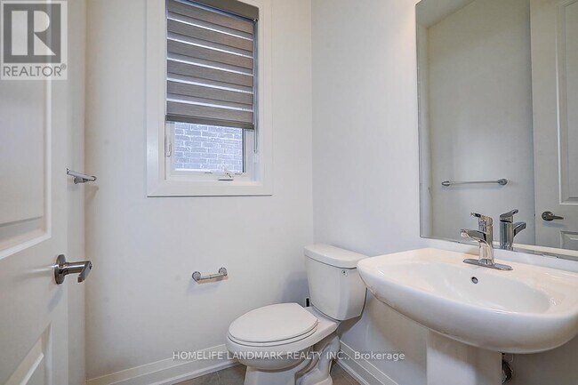 Photo du bâtiment - 1404 Mockingbird Sq