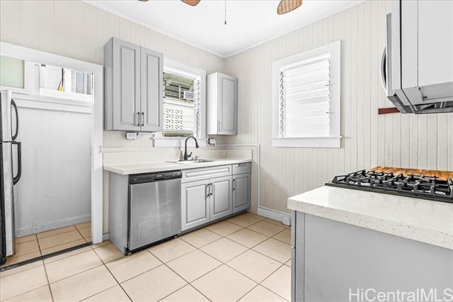 Building Photo - 204 Huali St