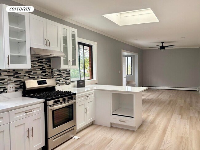 Foto del edificio - 1213-1215 E 95th St