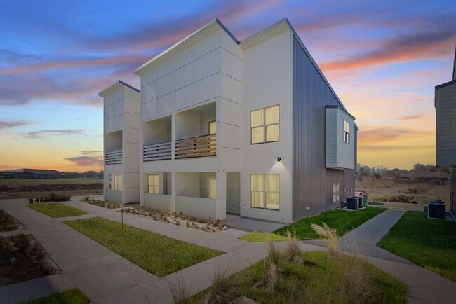 Building Photo - 104 Canvasback Dr
