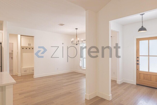 Foto del edificio - 9705 Lancelot Cir